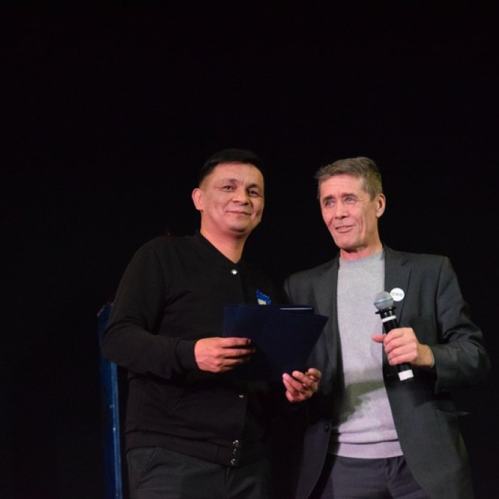 веселая-кулиса-2026